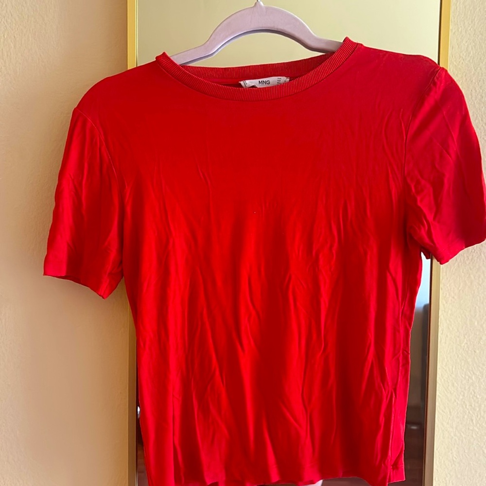 Mango red t-shirt